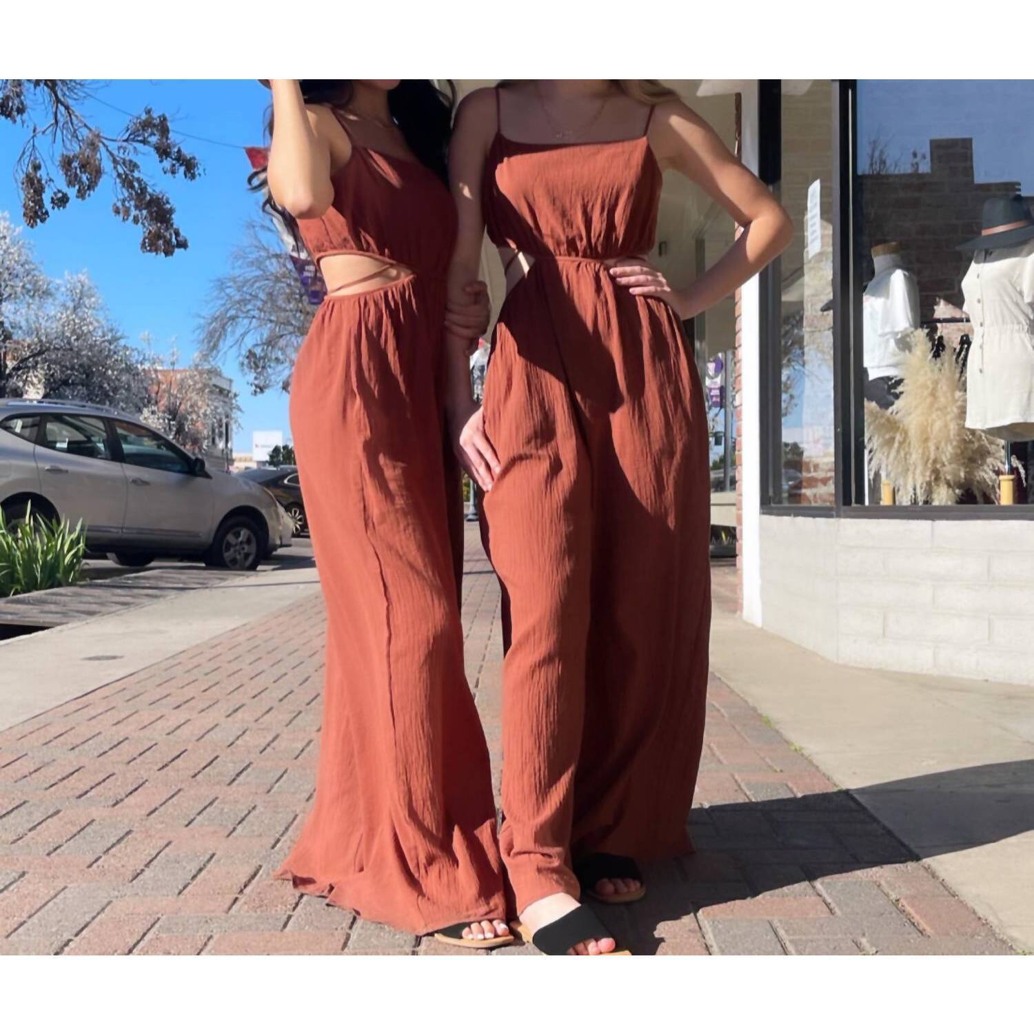 New Lush Cut-Out Jumpsuit In Terracotta